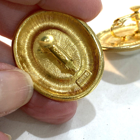 Vintage Napier clip on earrings goldtone & faux pearl ovals retro Boss Lady look - Picture 3 of 6